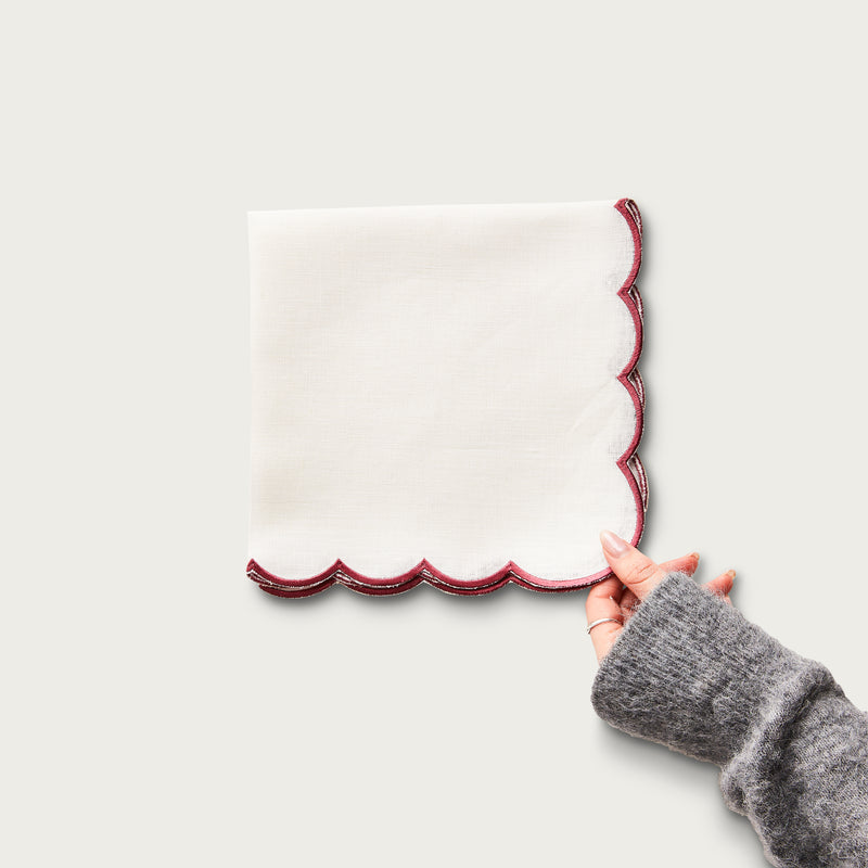 Cherry Trim Scallop Napkin