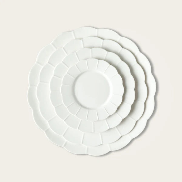 White Scallop Plate Set
