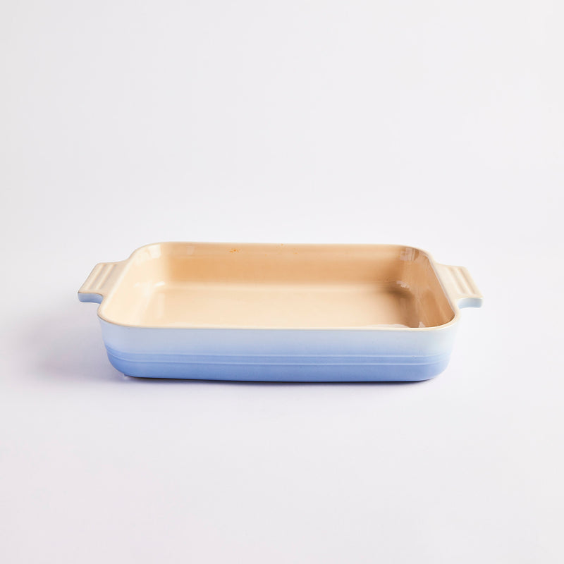 Blue baking dish.