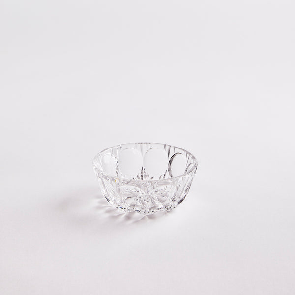 Clear glass bowl.