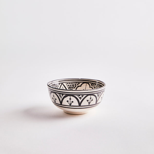 Black and white decorative bowl.