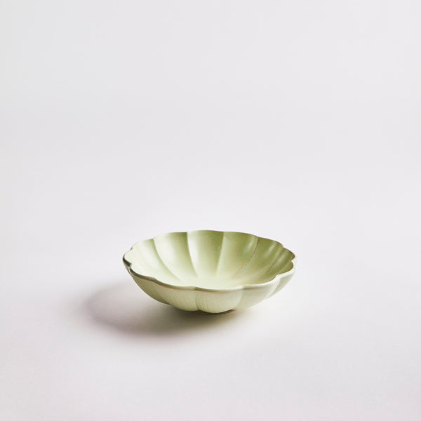 Green scallop bowl.