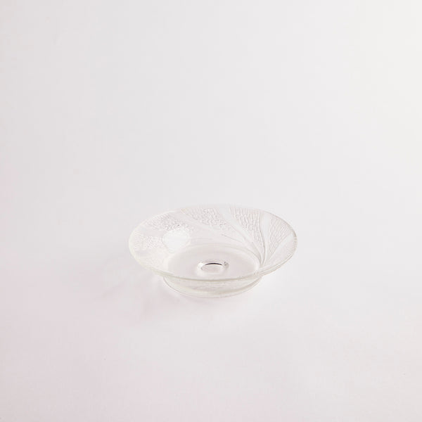 Clear glass bowl.