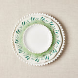 White and green mixed plate set. 