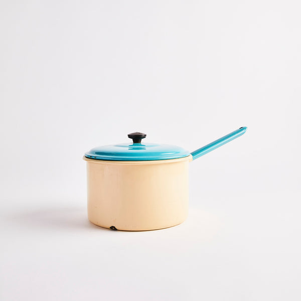 Cream pot with blue lid.