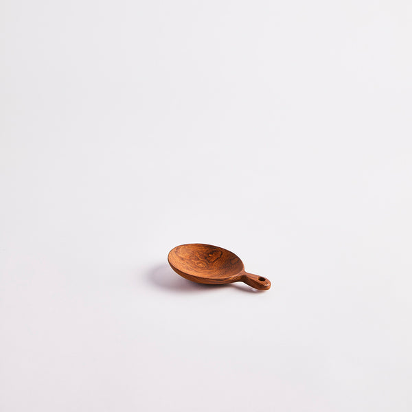 Wooden pinch pot with handle. 