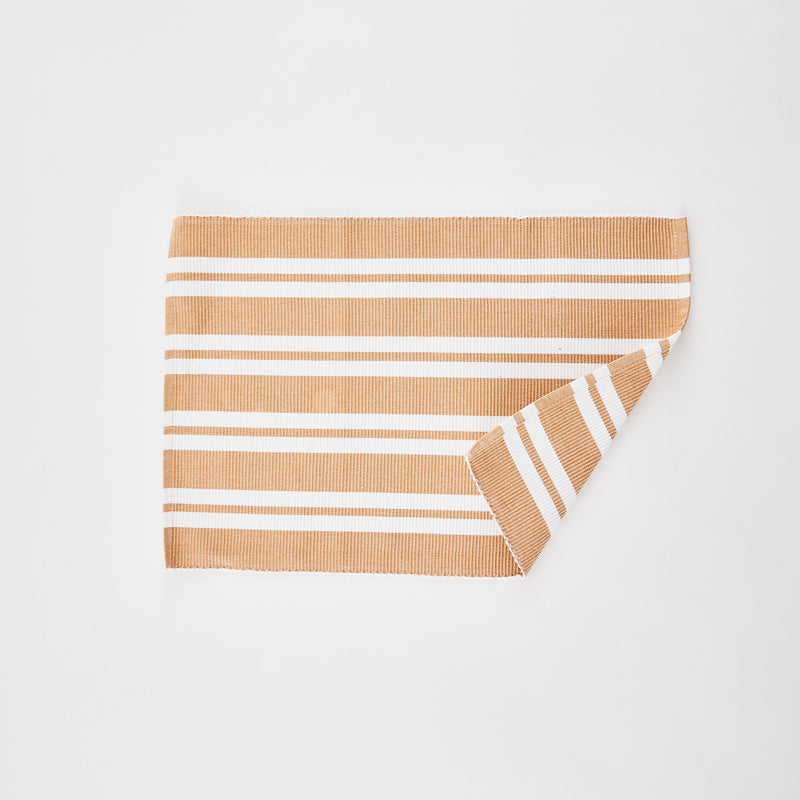 Ribbed white and brown stripe placemat.
