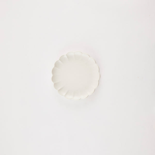 White scallop plate.